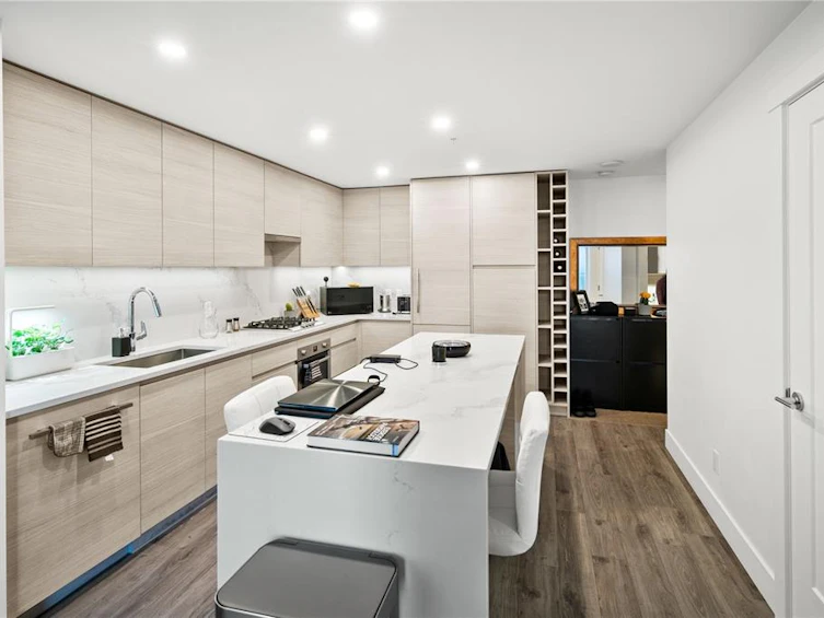 704-777 Herald Street, Victoria, BC, V8T 0C7 - 6