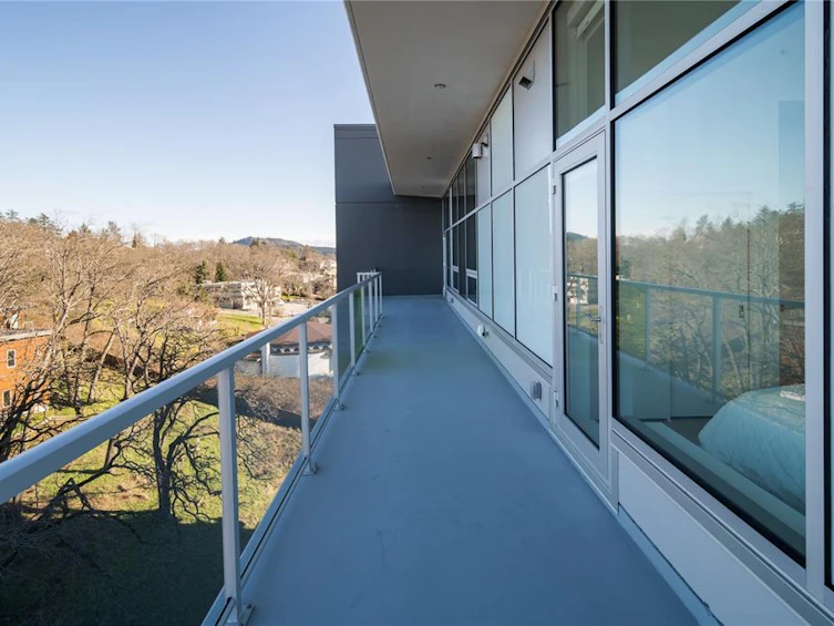 PH804-4011 Rainbow Hill Lane, Saanich, BC, V8X 0B3 - 21