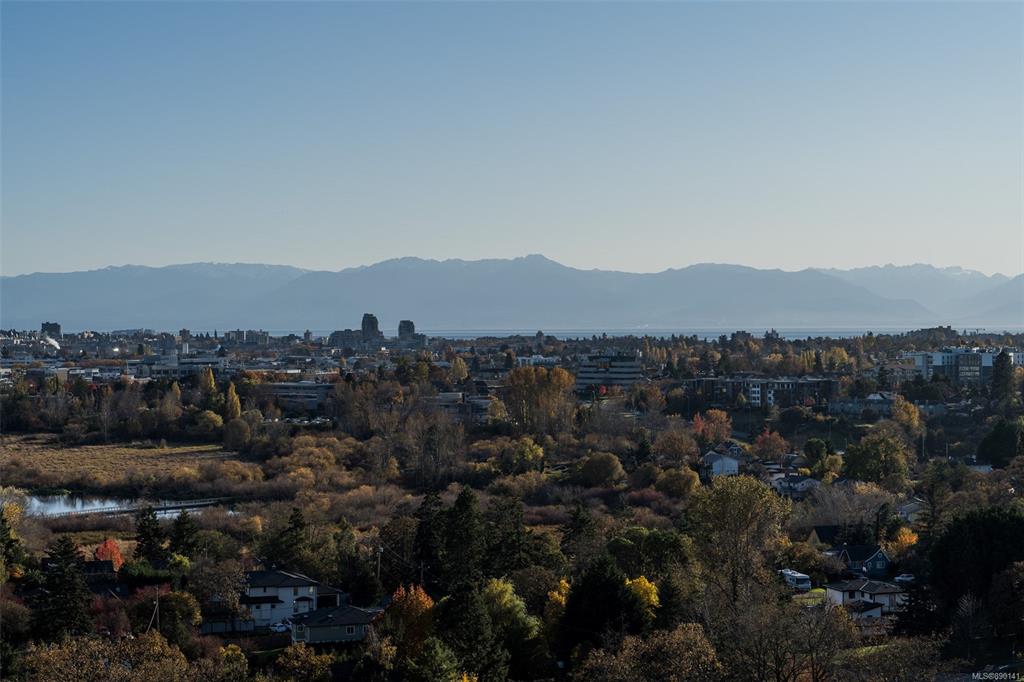 PH804-4011 Rainbow Hill Lane, Saanich, BC, V8X 0B3 - 26