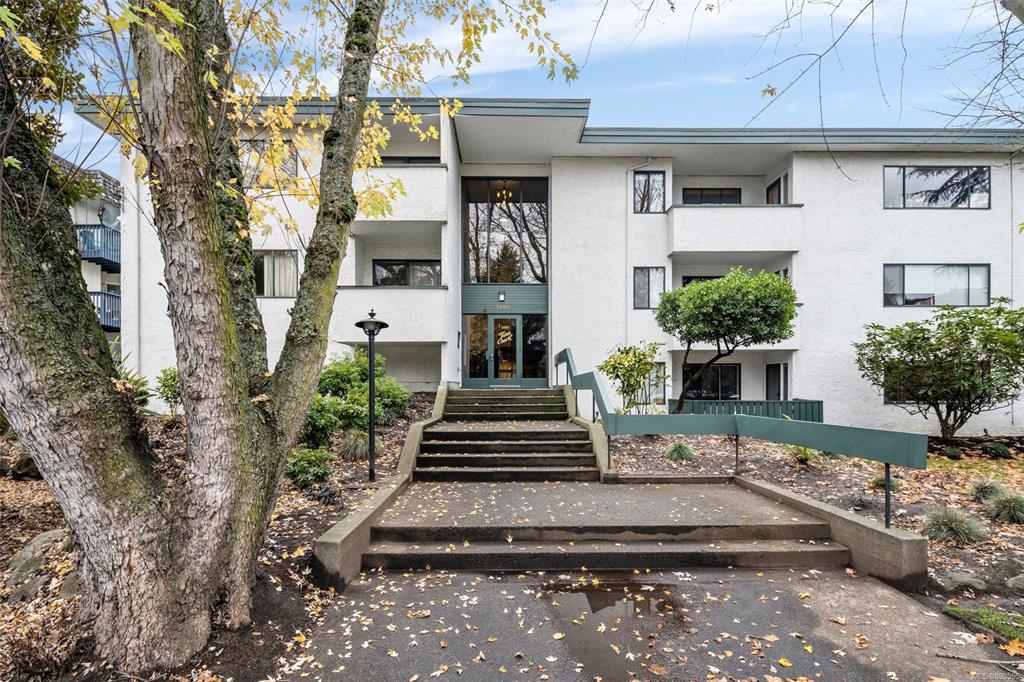 205-3880 Shelbourne Street, Saanich, BC, V8P 4H7