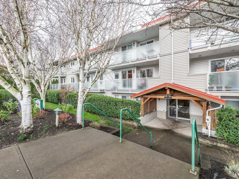 109 - 3180 Albina Street, Saanich BC V9A 1Z5