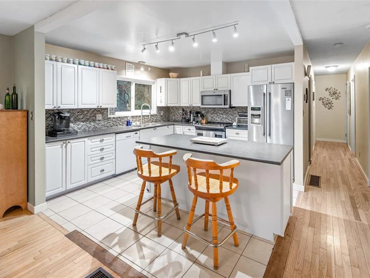 11088 Baxendale Road, North Saanich, BC, V8L 5M4 - 8