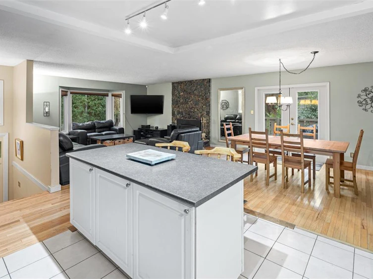 11088 Baxendale Road, North Saanich, BC, V8L 5M4 - 10