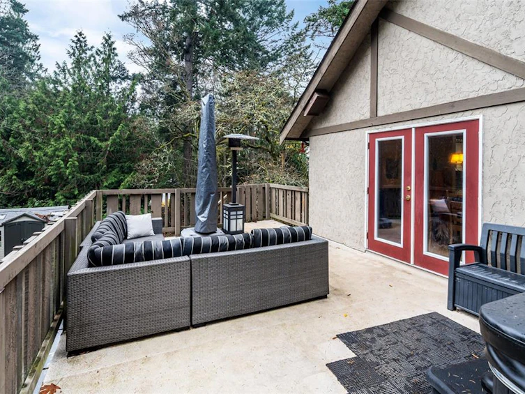 11088 Baxendale Road, North Saanich, BC, V8L 5M4 - 16