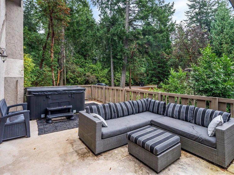 11088 Baxendale Road, North Saanich, BC, V8L 5M4 - 18