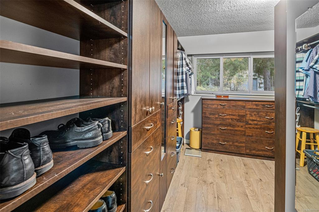 11088 Baxendale Road, North Saanich, BC, V8L 5M4 - 22