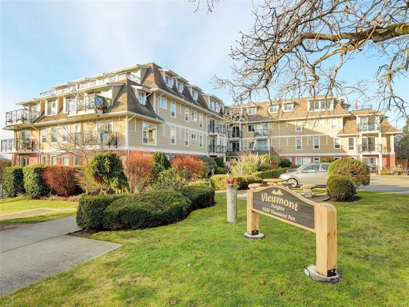 312 - 4536 Viewmont Avenue, Saanich BC V8Z 5L2