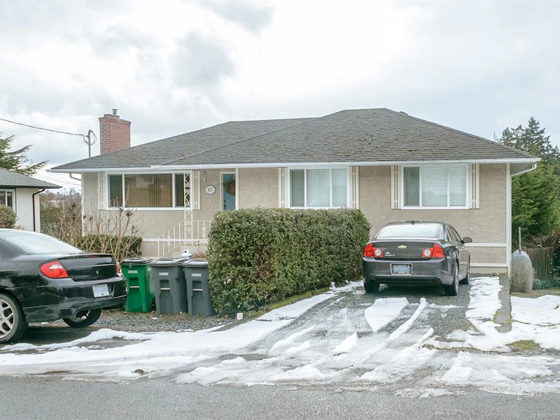 621 Sedger Road, Saanich BC V8Z 1R9