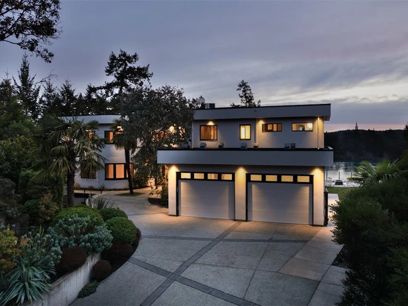 2353 Dolphin Road, North Saanich BC V8L 5V2
