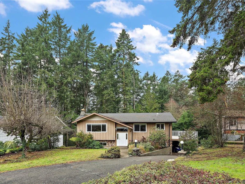 6798 Jedora Drive, Central Saanich BC V8M 1A6