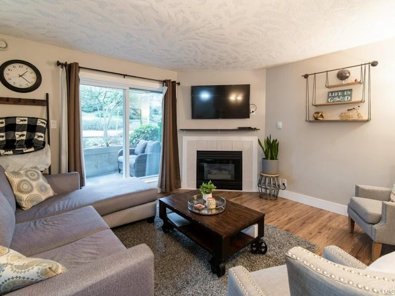 102 - 2710 Grosvenor Road, Victoria BC V8T 3M9