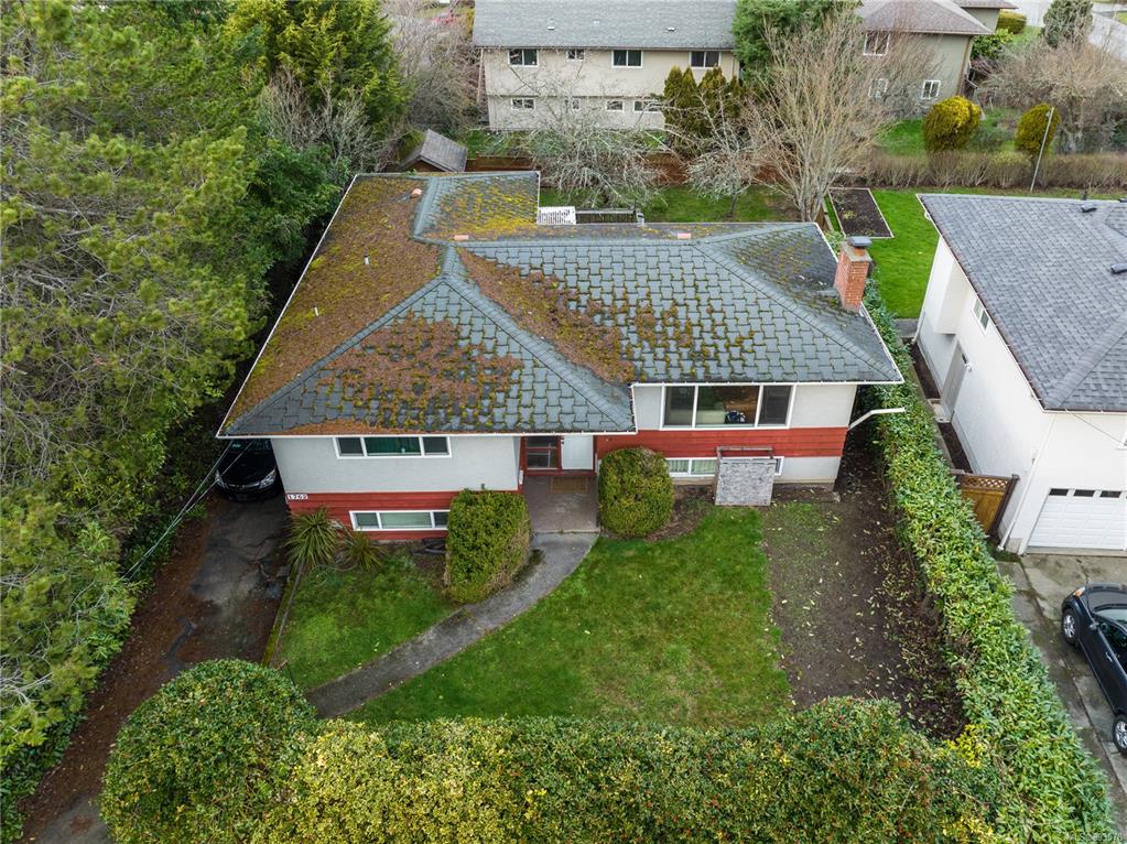1762 Kisber Avenue, Saanich, BC, V8P 2W7 - 2