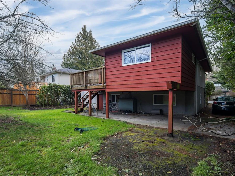 1762 Kisber Avenue, Saanich, BC, V8P 2W7 - 6