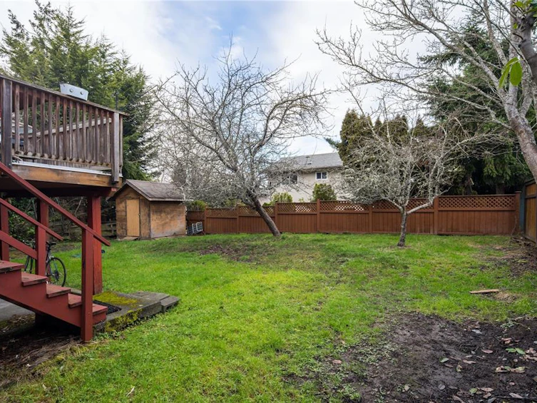 1762 Kisber Avenue, Saanich, BC, V8P 2W7 - 8