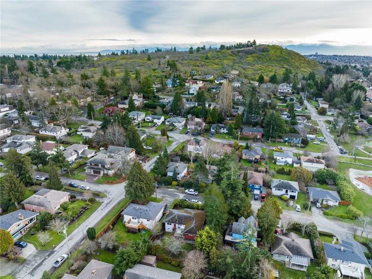 1762 Kisber Avenue, Saanich, BC, V8P 2W7 - 12