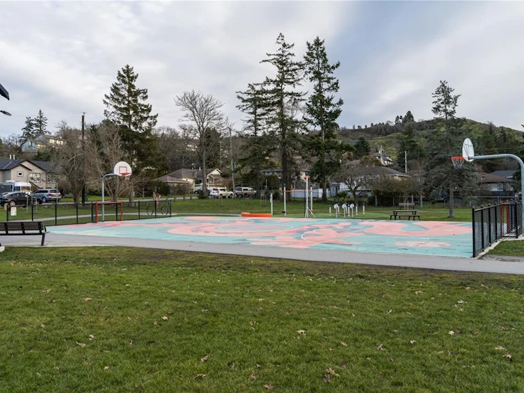 1762 Kisber Avenue, Saanich, BC, V8P 2W7 - 17