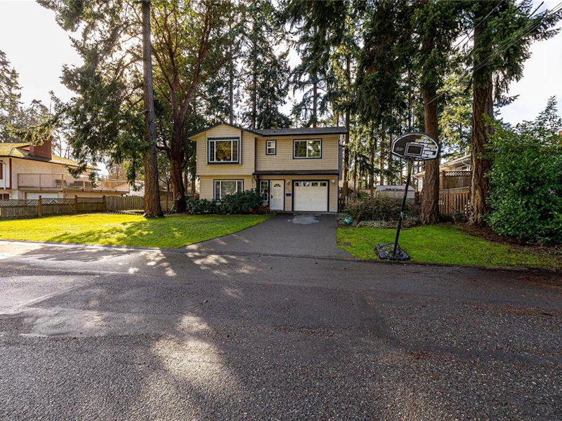 577 Tena Place, Colwood BC V9C 1M6