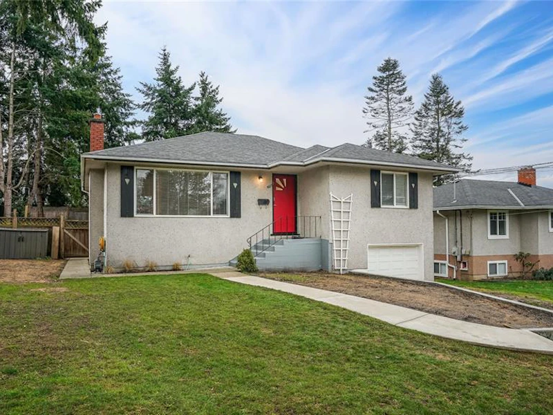 1687 Pear Street, Saanich BC V8P 2A5