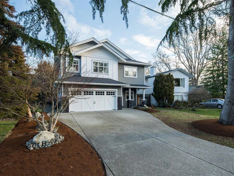 1630 Agnew Avenue, Saanich, BC, V8N 5M6 - 2