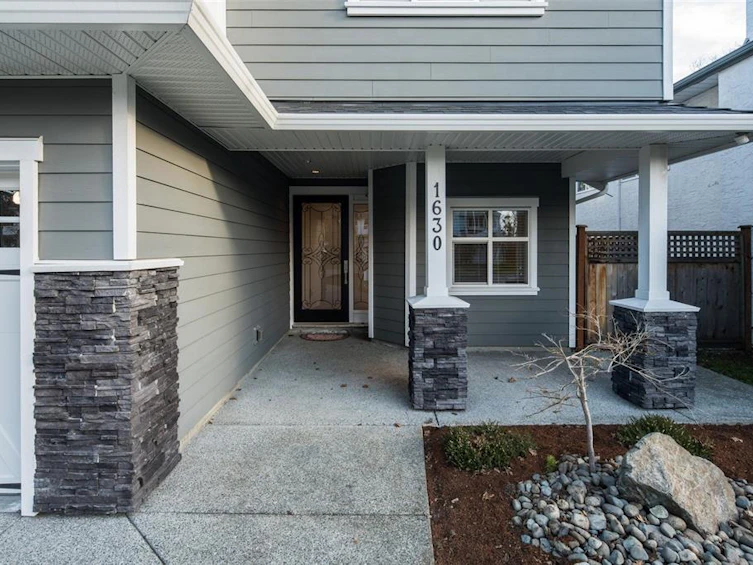 1630 Agnew Avenue, Saanich, BC, V8N 5M6 - 3