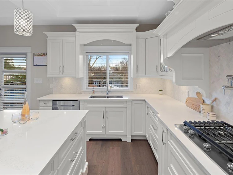 1630 Agnew Avenue, Saanich, BC, V8N 5M6 - 8
