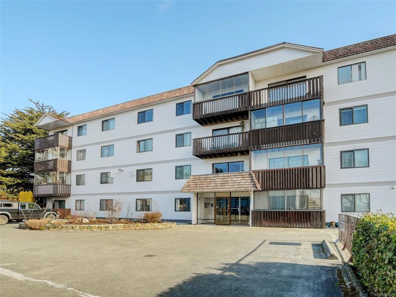 302 - 929 Esquimalt Road, Esquimalt BC V9A 3M7