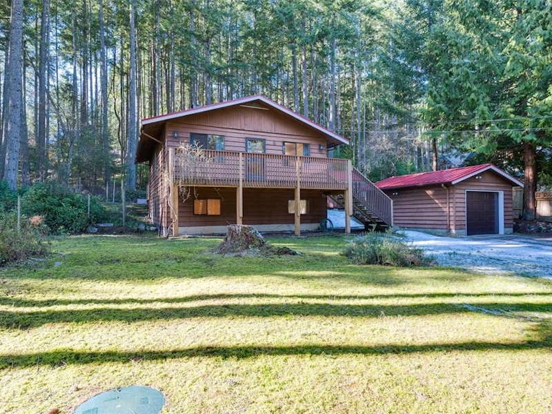 727 Fernhill Road, Mayne Island BC V0N 2J0