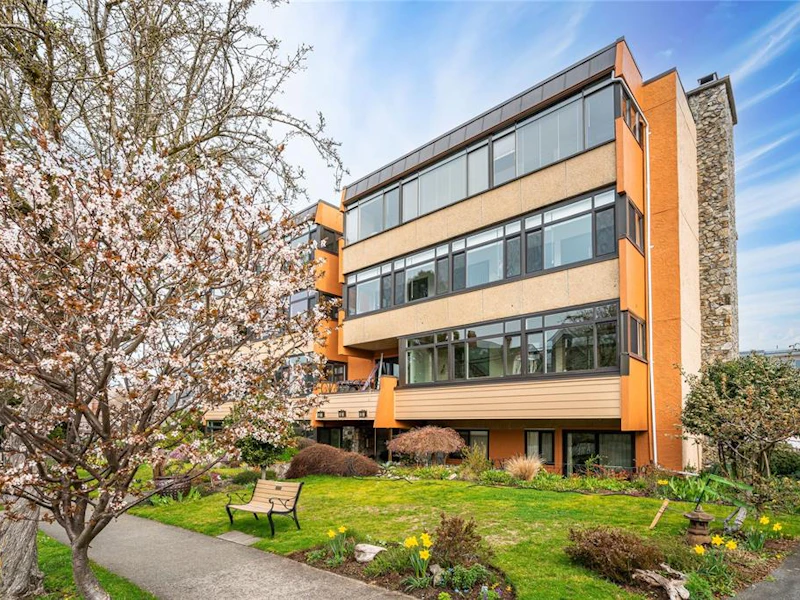 304 - 660 Battery Street, Victoria BC V8V 1E5