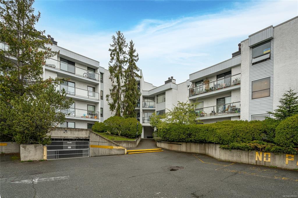 117-290 Regina Avenue, Saanich, BC, V8Z 6S6