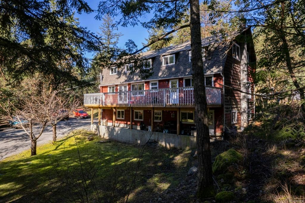 5558 Munn Road, Highlands, BC, V9E 1G8