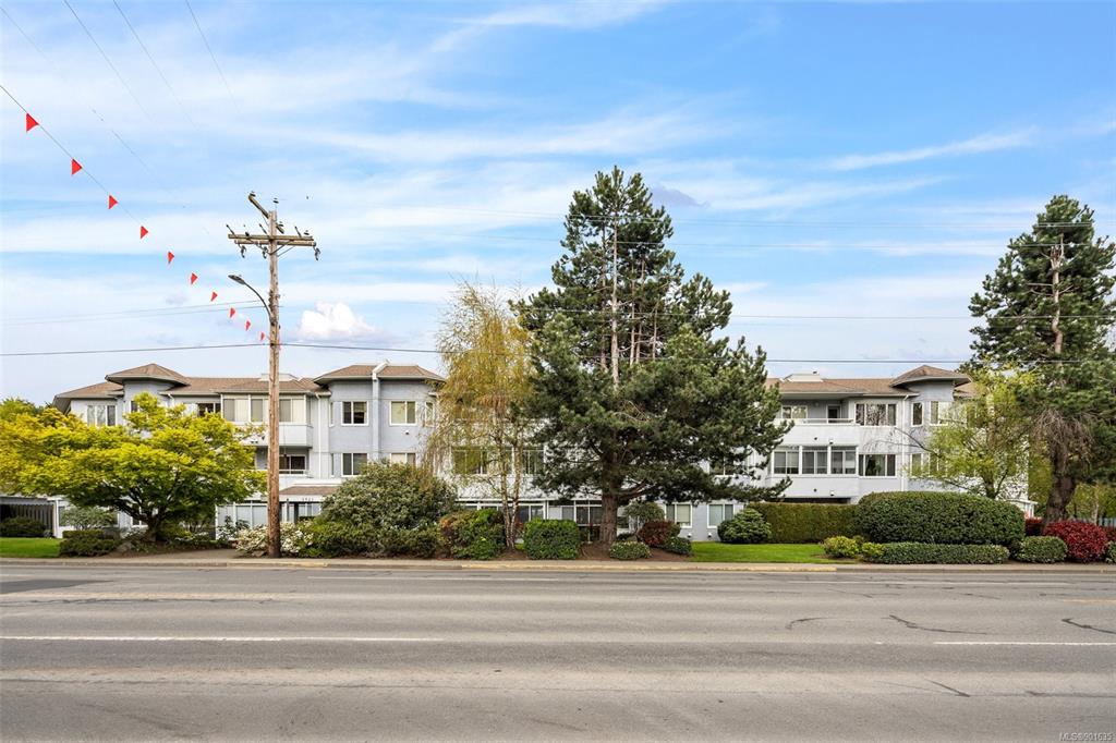 307-3921 Shelbourne Street, Saanich, BC, V8P 4H9 - 2