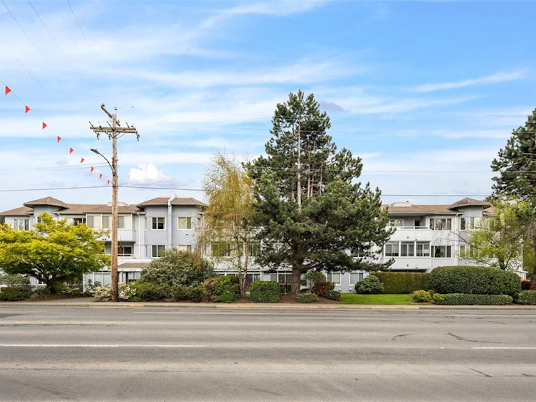 307-3921 Shelbourne Street, Saanich, BC, V8P 4H9 - 2