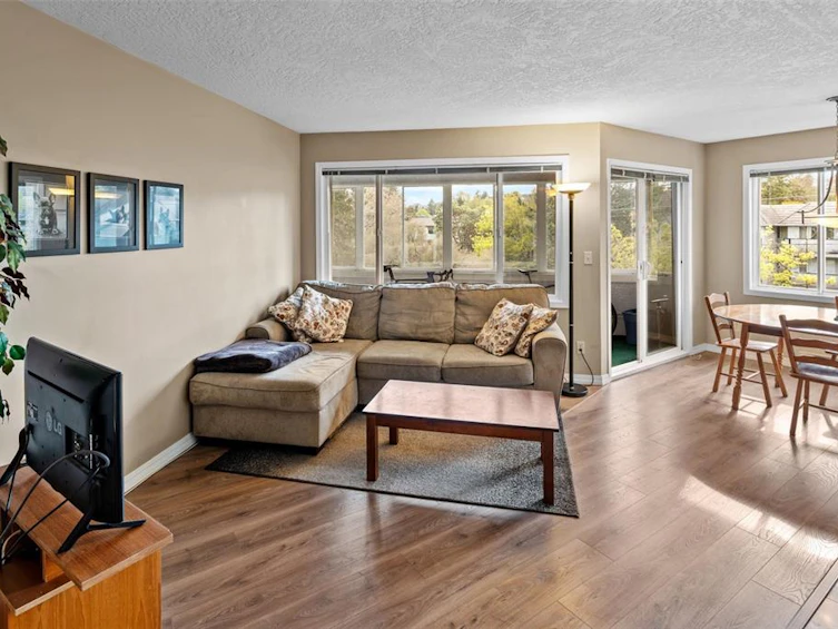 307-3921 Shelbourne Street, Saanich, BC, V8P 4H9 - 10