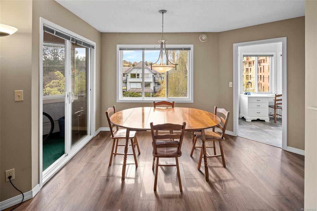 307-3921 Shelbourne Street, Saanich, BC, V8P 4H9 - 12