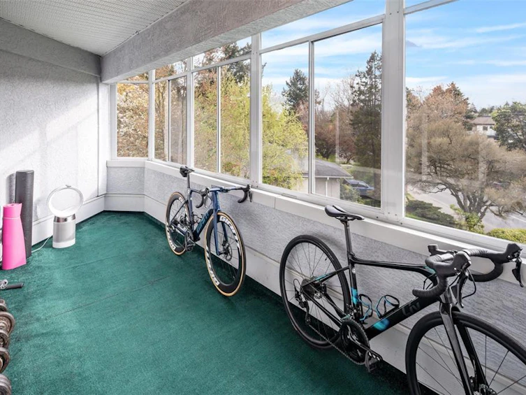 307-3921 Shelbourne Street, Saanich, BC, V8P 4H9 - 14