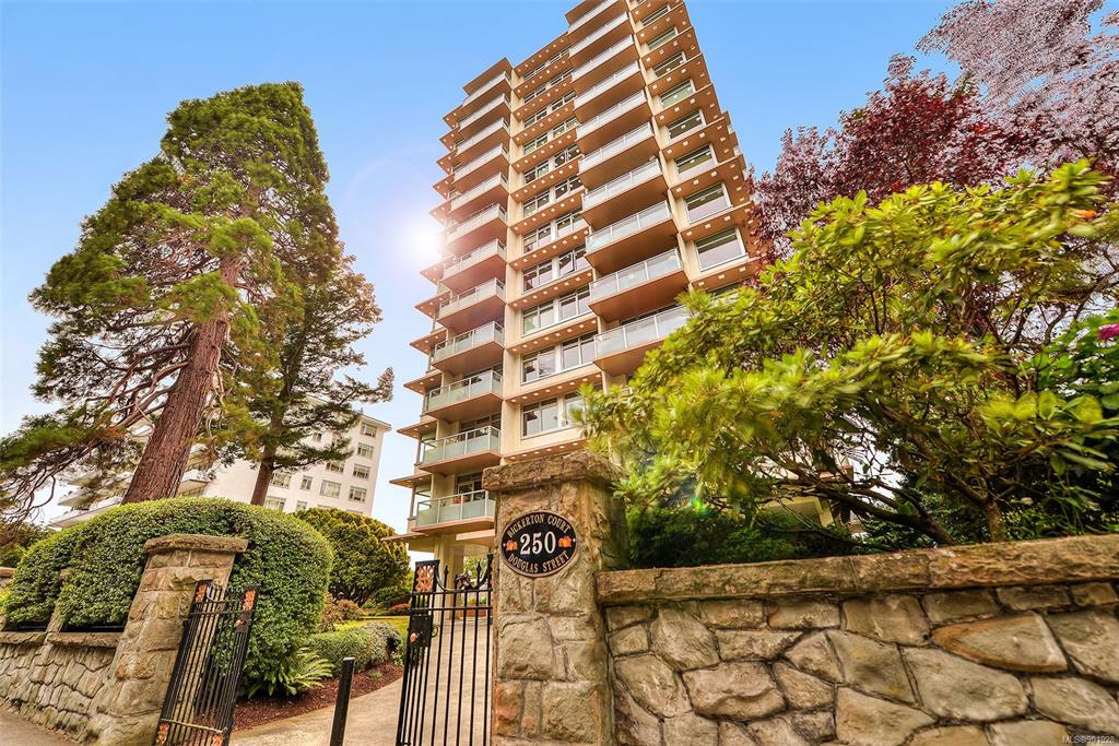 203-250 Douglas Street, Victoria, BC, V8V 2P4