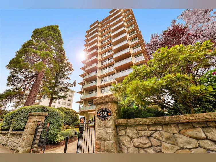 203-250 Douglas Street, Victoria, BC, V8V 2P4