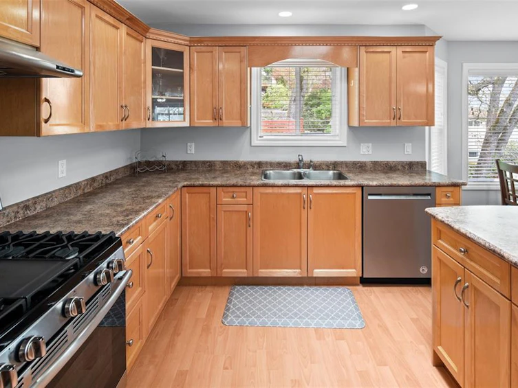 1417 Nev Place, Saanich, BC, V8P 5V6 - 2