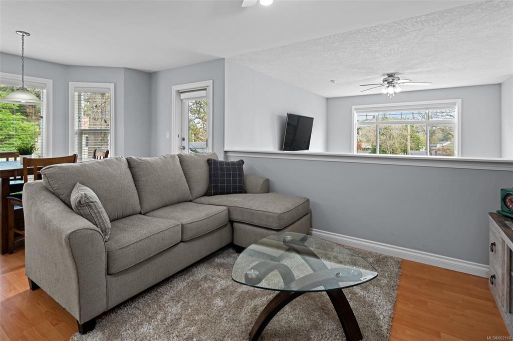 1417 Nev Place, Saanich, BC, V8P 5V6 - 5