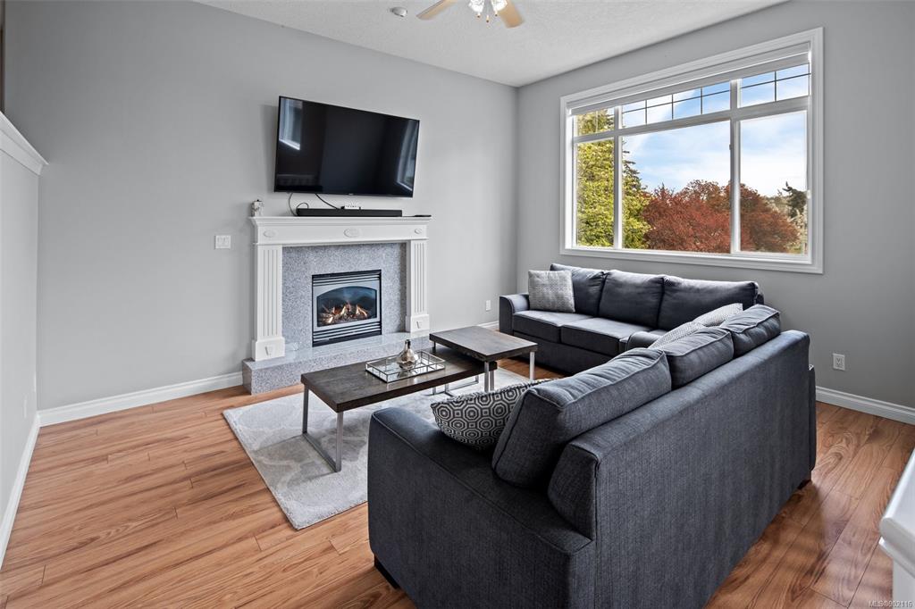 1417 Nev Place, Saanich, BC, V8P 5V6 - 6