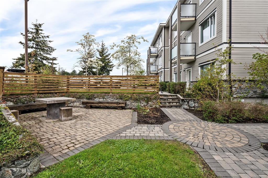 303-4052 Douglas Street, Saanich, BC, V8X 0A5 - 2