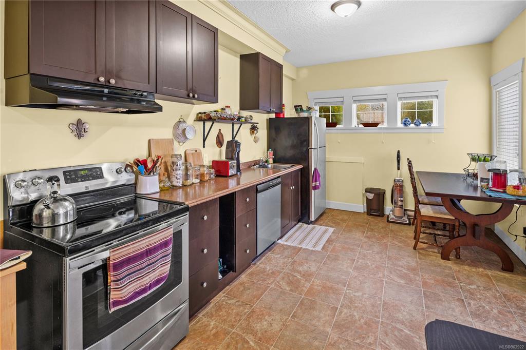 2006 Hannington Road, Langford, BC, V9B 6R6 - 37