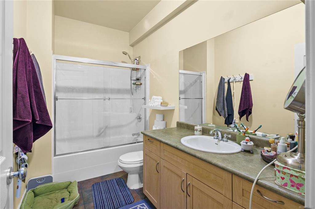2006 Hannington Road, Langford, BC, V9B 6R6 - 40