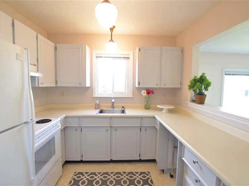 305 - 976 Inverness Road, Saanich BC V8X 2R9