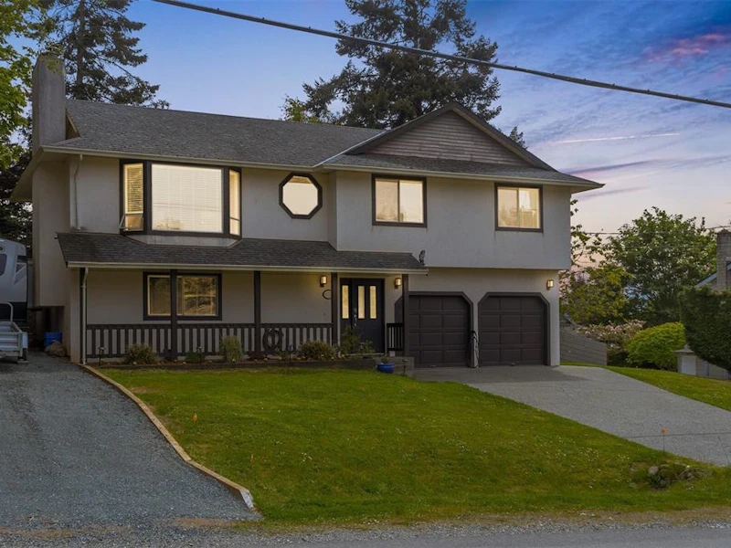 6739 Eakin Drive, Sooke BC V9Z 0V4
