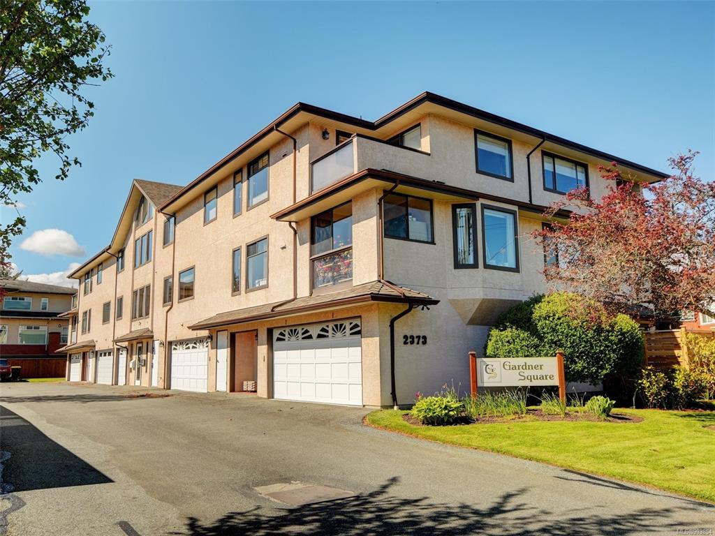 302-2373 Henry Avenue, Sidney, BC, V8L 2B4