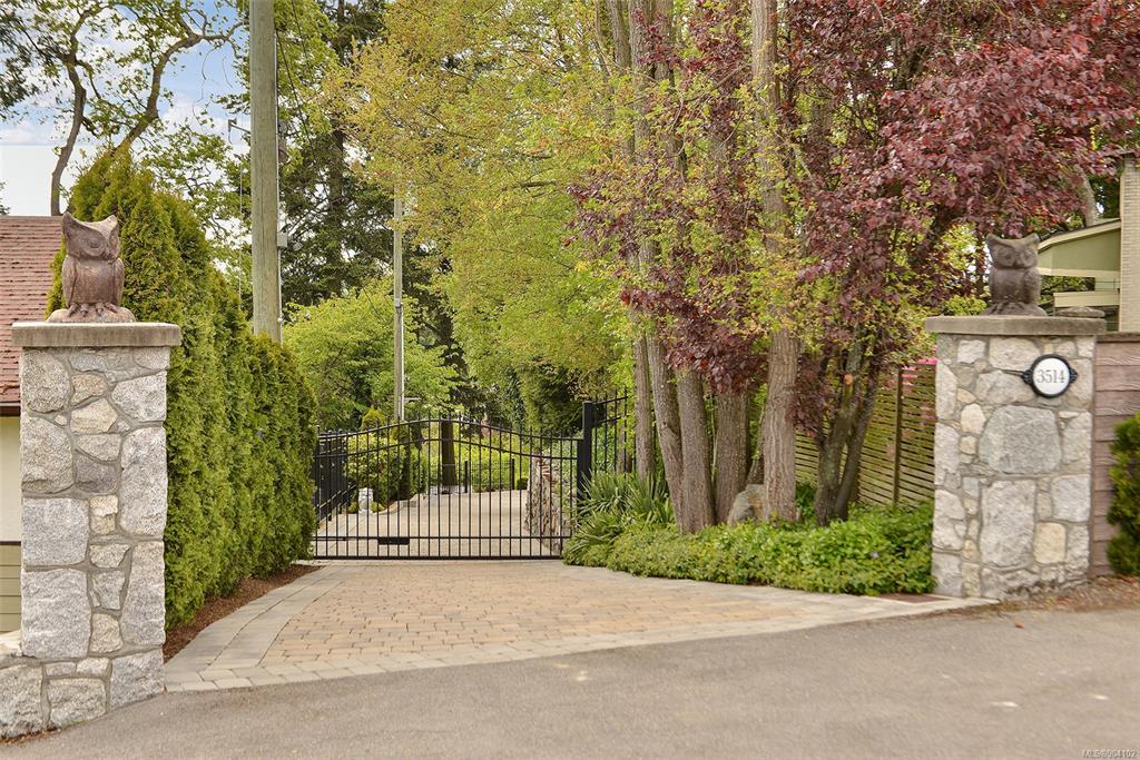 3514 Richmond Road, Saanich, BC, V8P 4P8