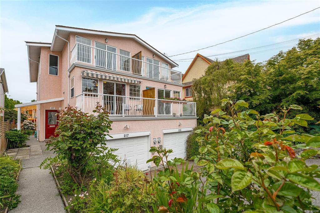 217 Kingston Street, Victoria, BC, V8V 1V5