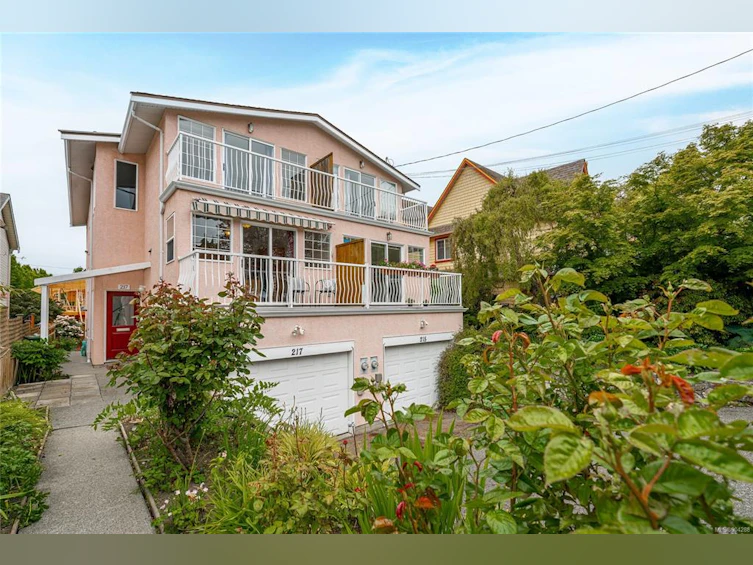 217 Kingston Street, Victoria, BC, V8V 1V5