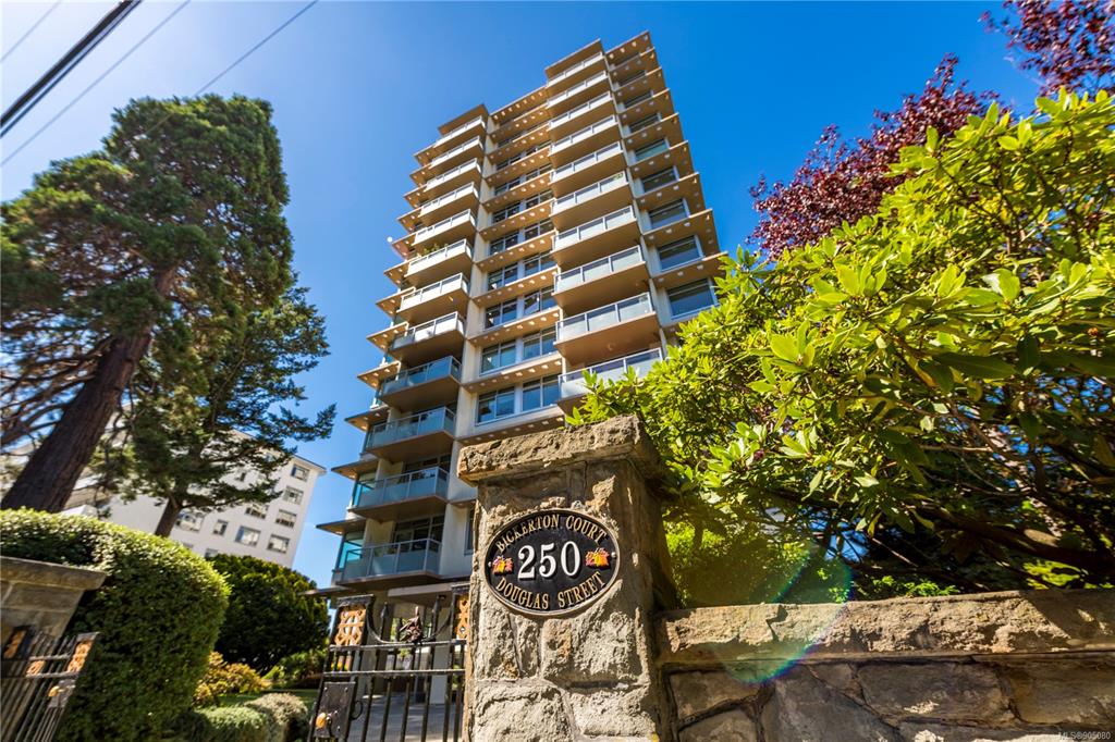 102-250 Douglas Street, Victoria, BC, V9V 2P4